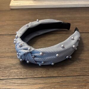Elegant Silver Pearl Embellished Headband